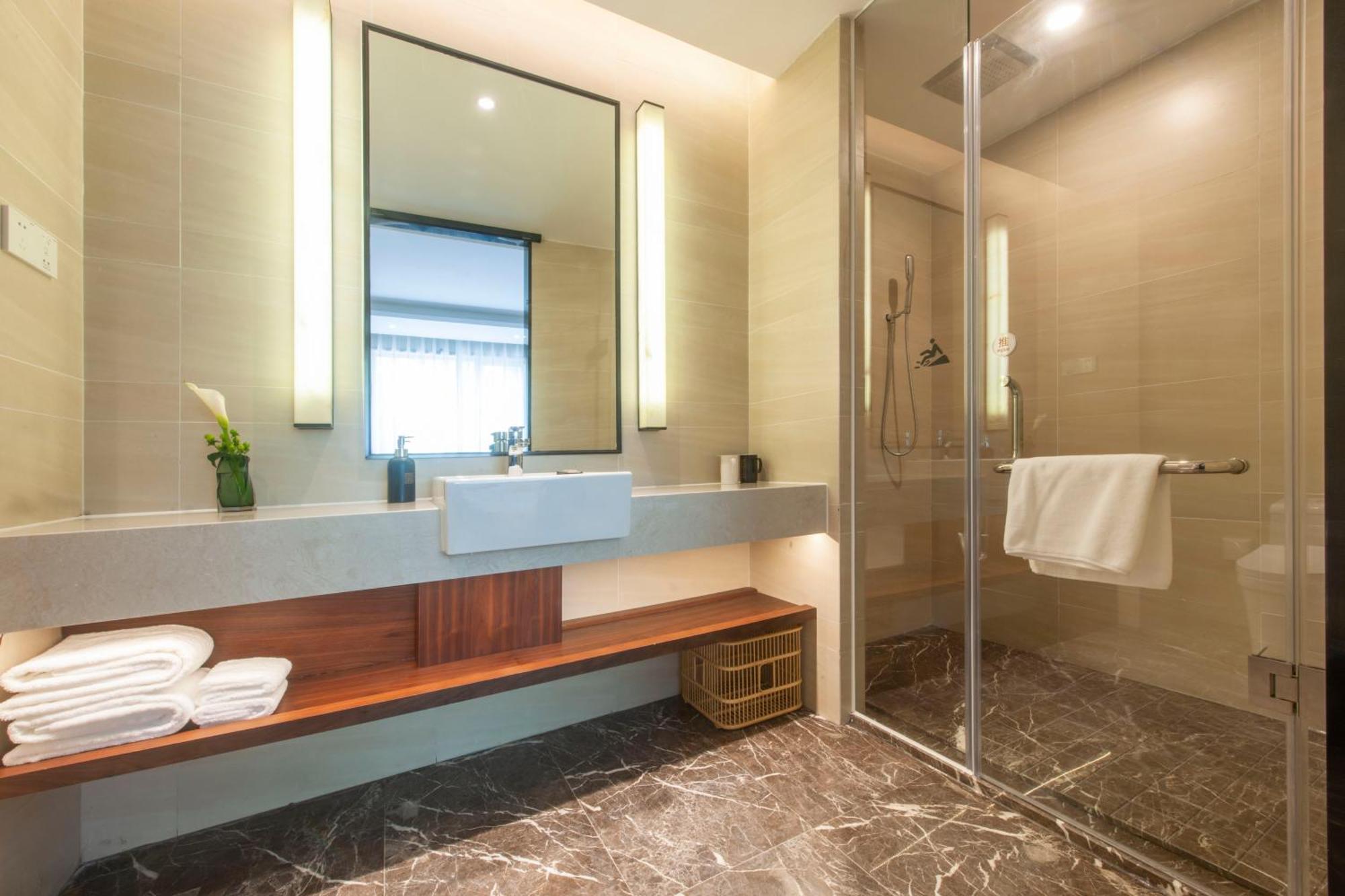 Ssaw Boutique Hotel Shanghai Huangpu River Hotel 4*